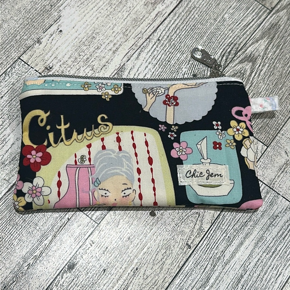 Chic Jem Black and Multicolor Zipper coin Pouch
